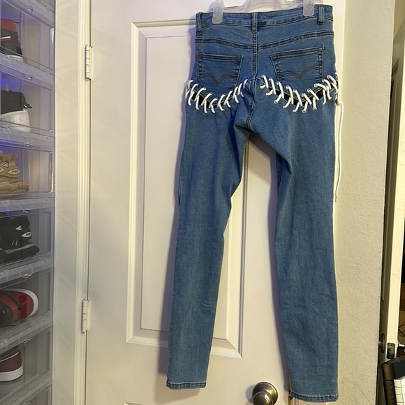 Tied Jeans - Picture 4 of 7